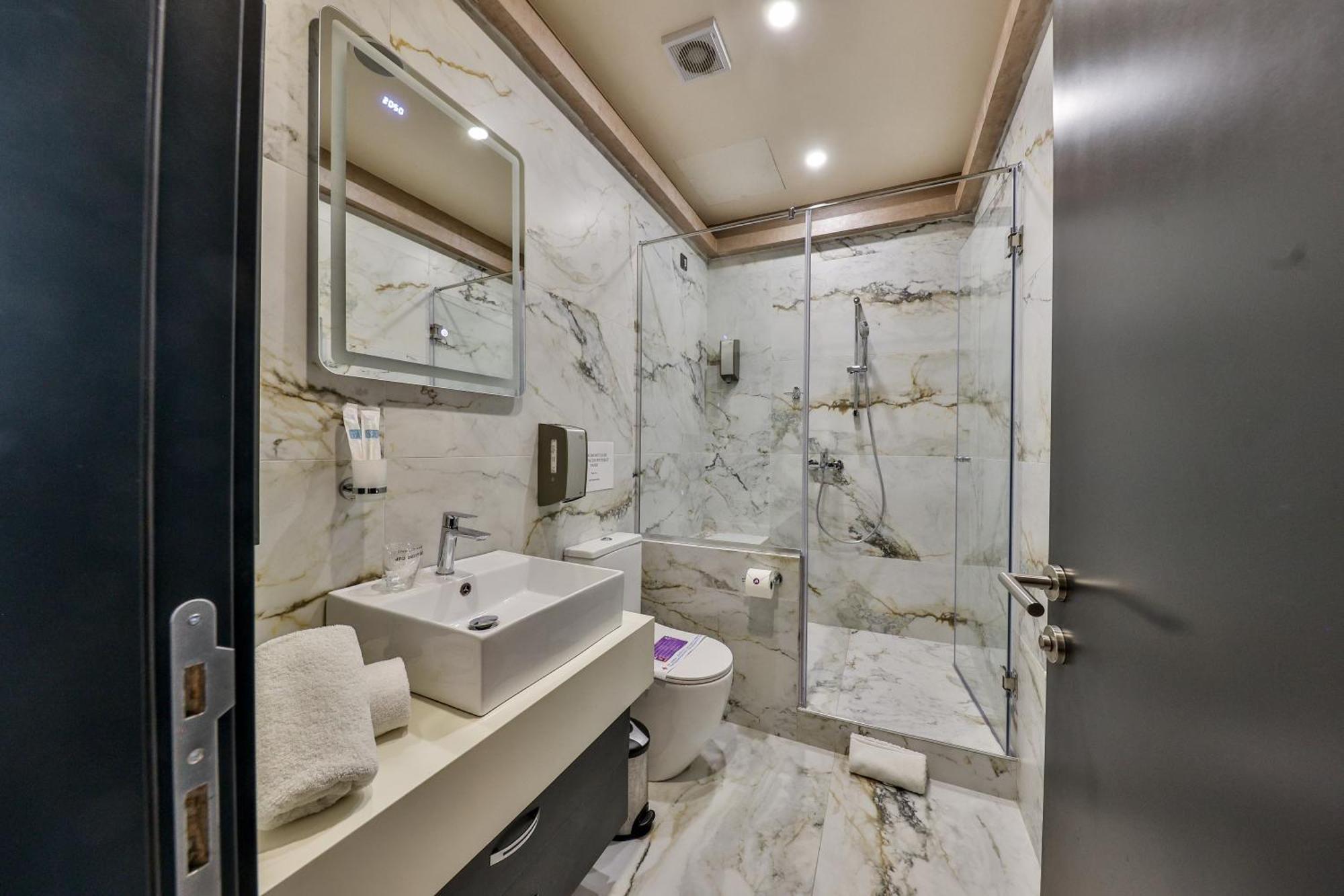 Atera Business Suites Belgrado Exterior foto
