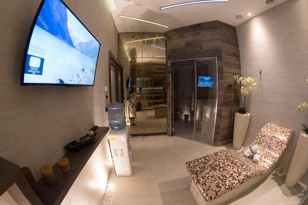 Atera Business Suites Belgrado Exterior foto